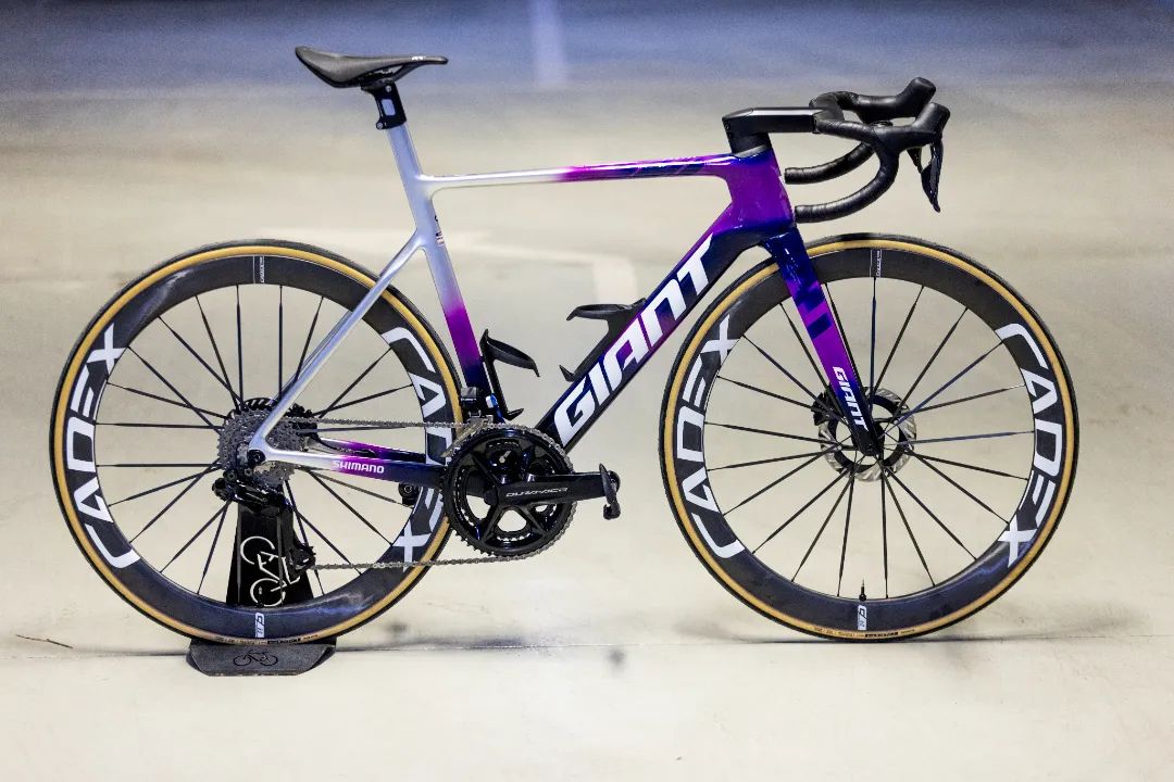 车队焕新 GIANT赞助车队Team Jayco AlUla全新面貌