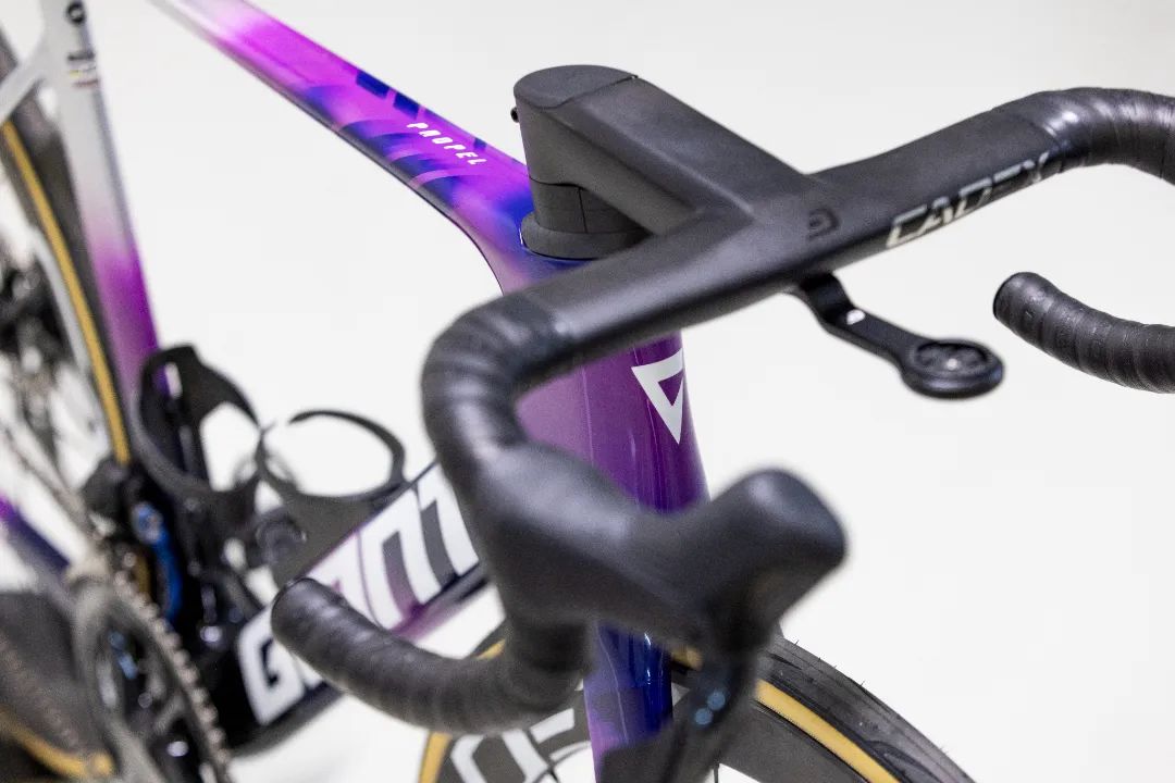 车队焕新 GIANT赞助车队Team Jayco AlUla全新面貌