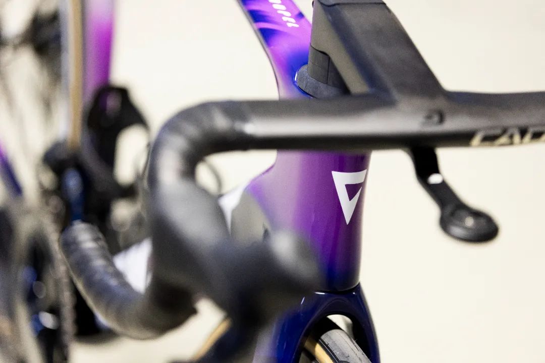 车队焕新 GIANT赞助车队Team Jayco AlUla全新面貌