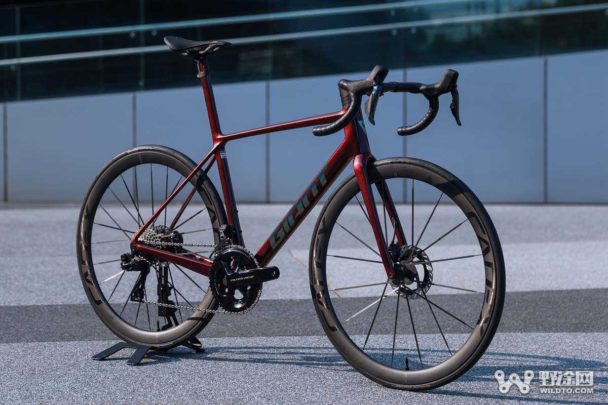 巔峰“十”代  GIANT全新TCR系列公路車正式發(fā)布