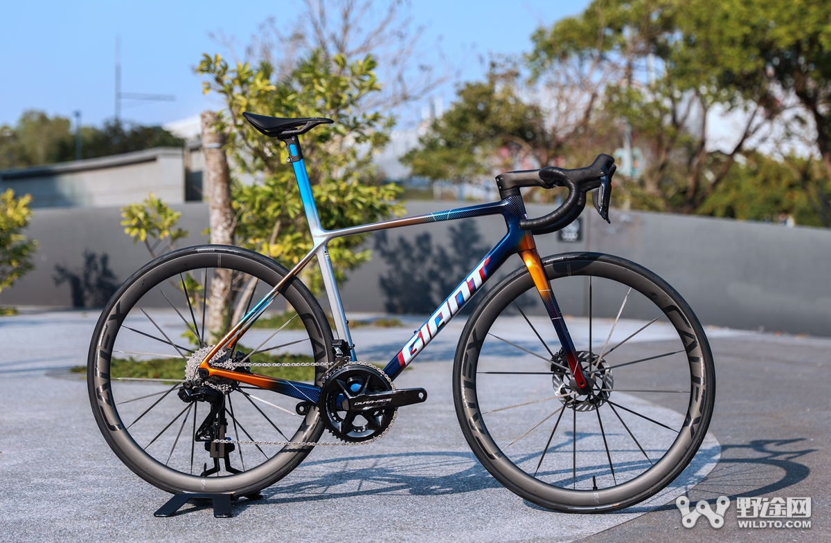 巔峰“十”代  GIANT全新TCR系列公路車正式發(fā)布