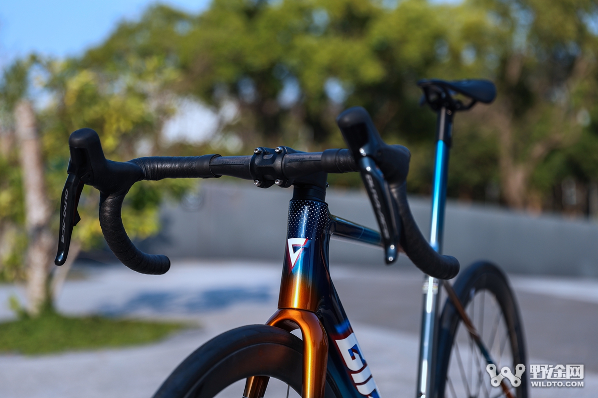 巔峰“十”代  GIANT全新TCR系列公路車正式發(fā)布