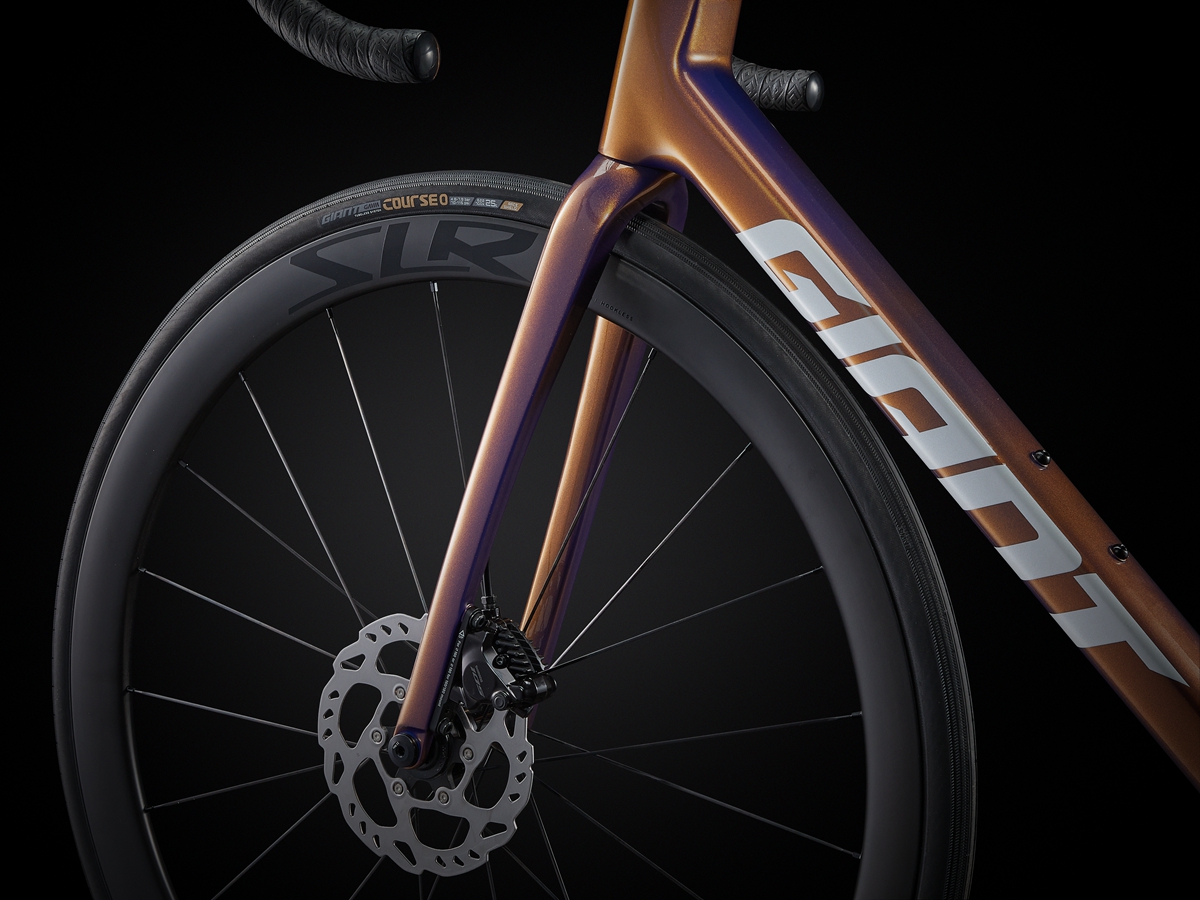 巔峰“十”代  GIANT全新TCR系列公路車正式發(fā)布