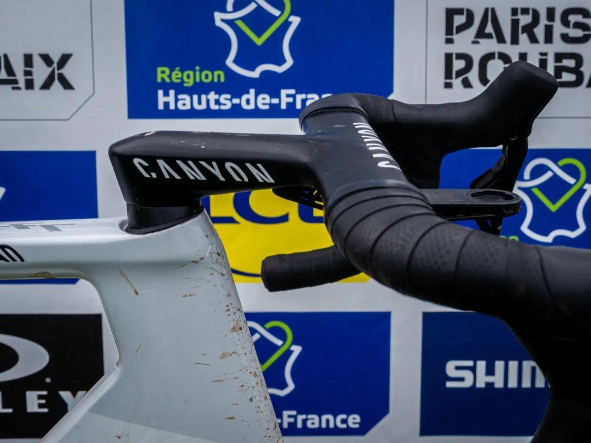 鲁贝冠军战车 彪哥的彩虹版Canyon Aeroad CFR