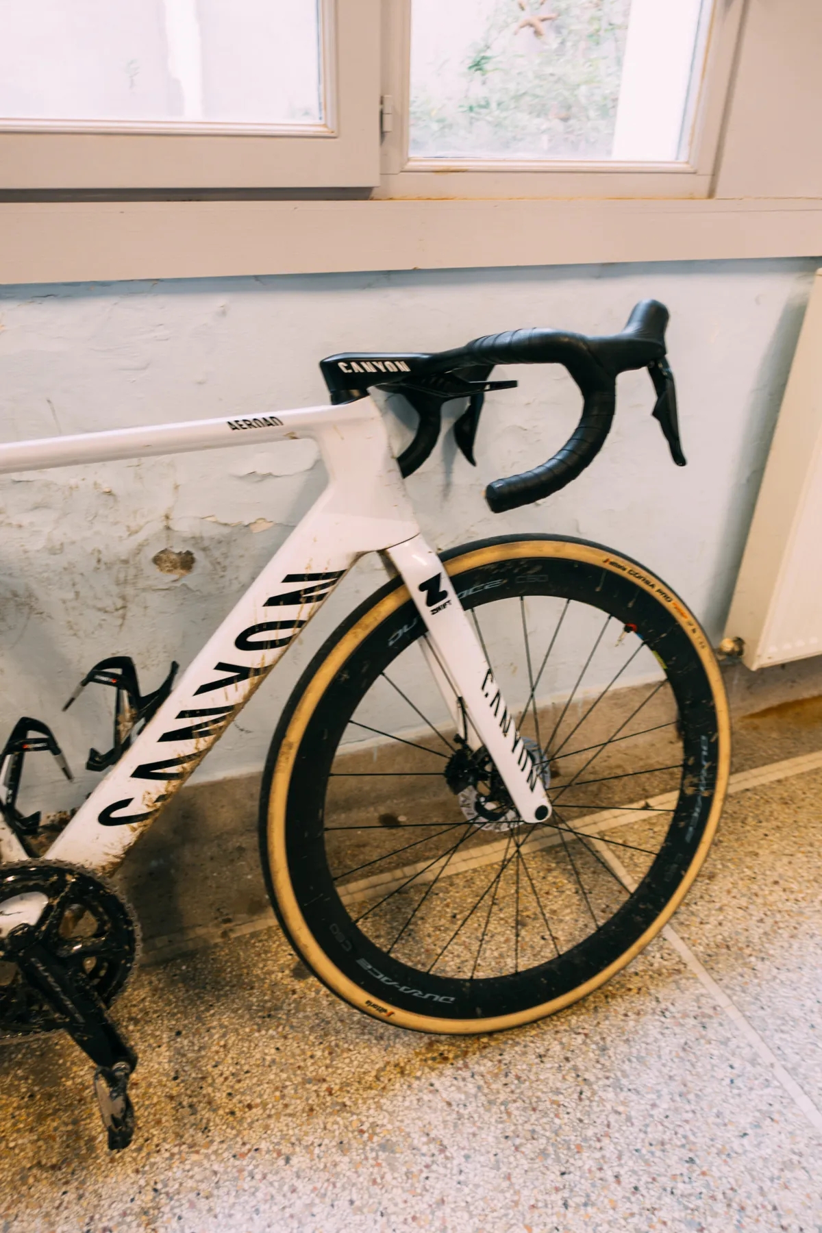 鲁贝冠军战车 彪哥的彩虹版Canyon Aeroad CFR