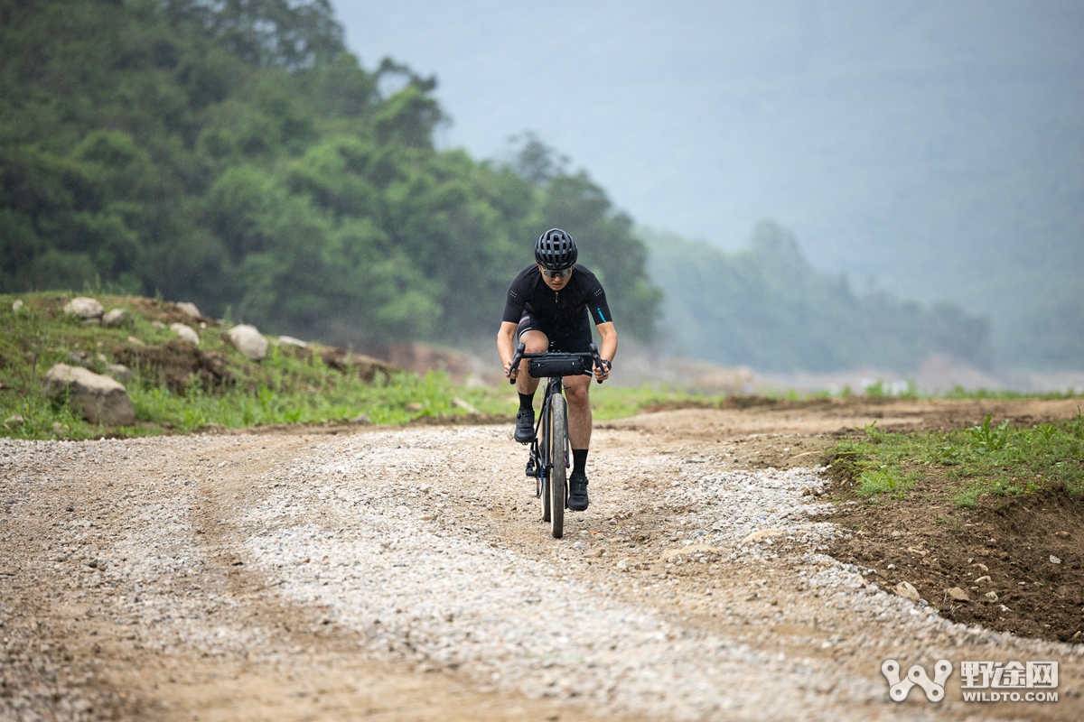 意外惊喜 速瑞达GR680砾石公路套件实测