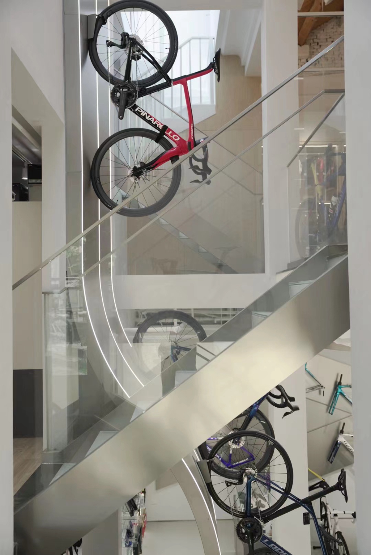 新店启航 | BIKE+WORK百客屋上海旗舰店璀璨启幕