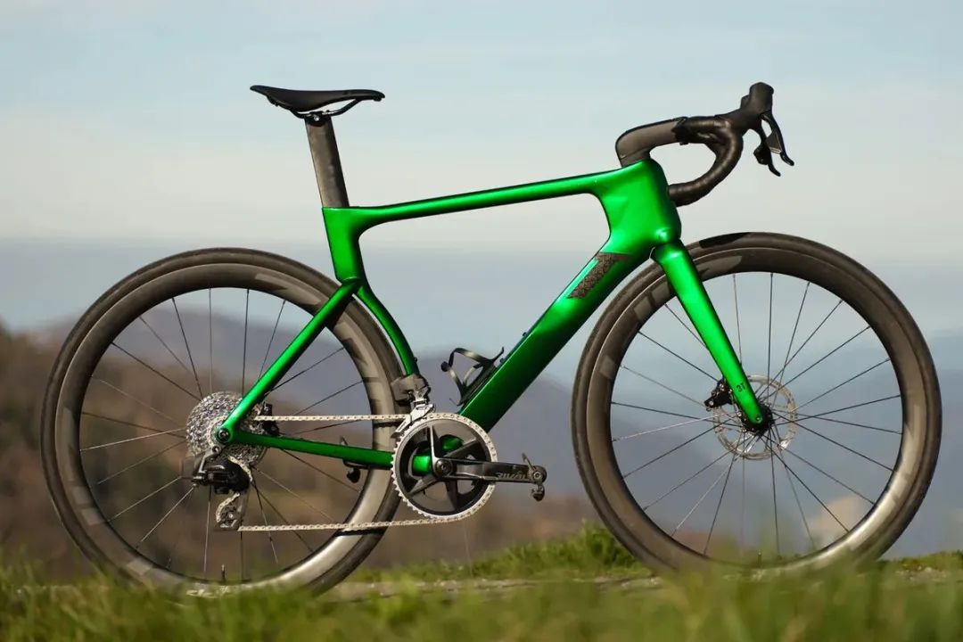 诠释空气动力学  全新 3T Strada Italia 公路车