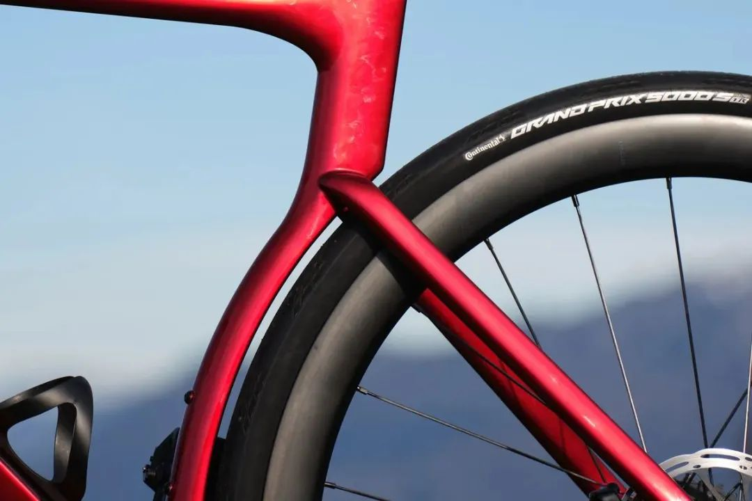 诠释空气动力学  全新 3T Strada Italia 公路车