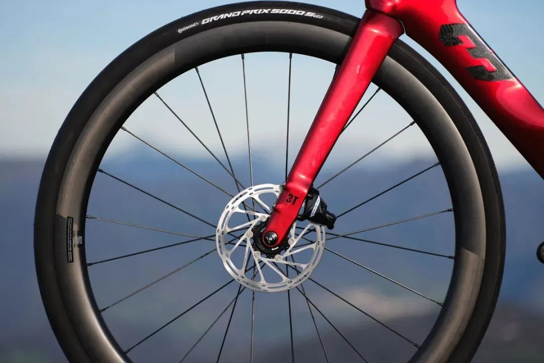 诠释空气动力学  全新 3T Strada Italia 公路车