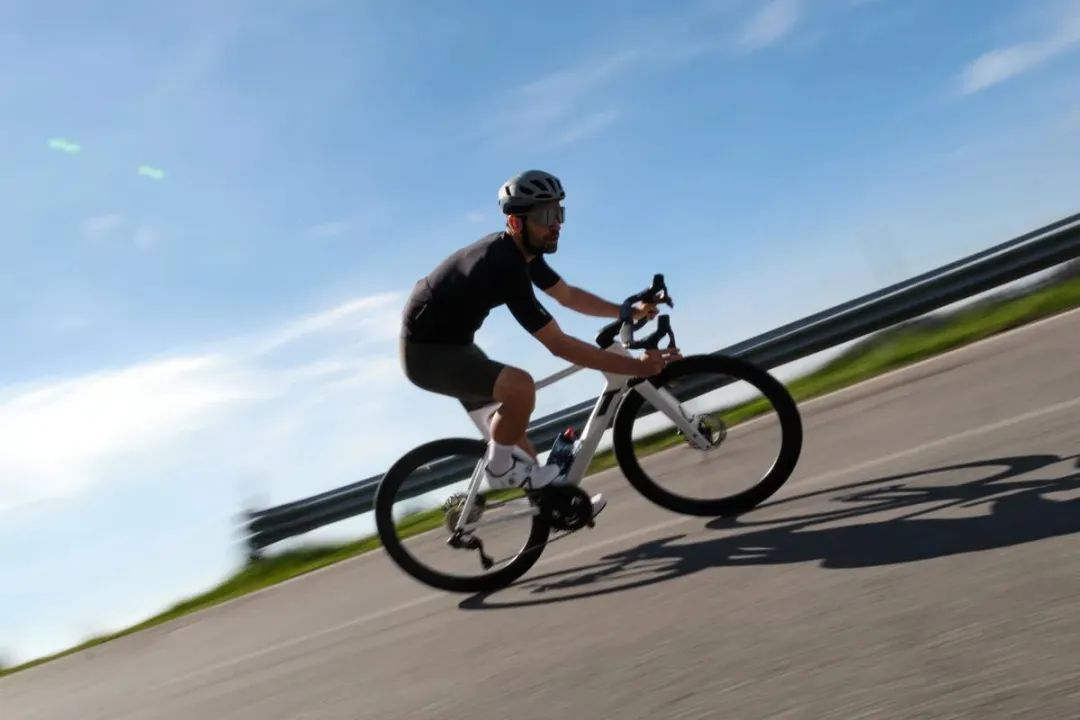 诠释空气动力学  全新 3T Strada Italia 公路车