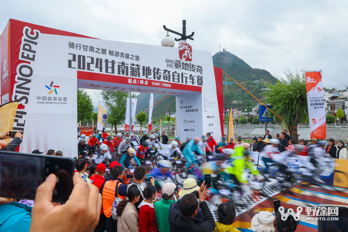 甘南藏地傳奇D2：漫步云端 勇闖冶力關(guān)