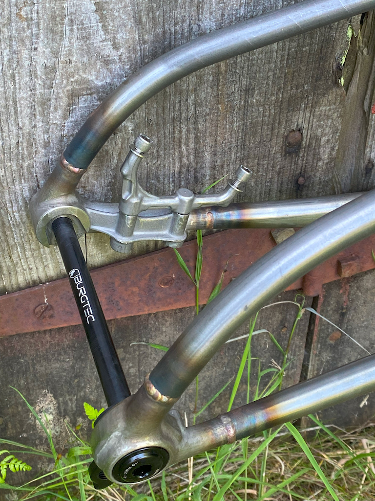 衬套转点 Creature手工打造全避震山地车