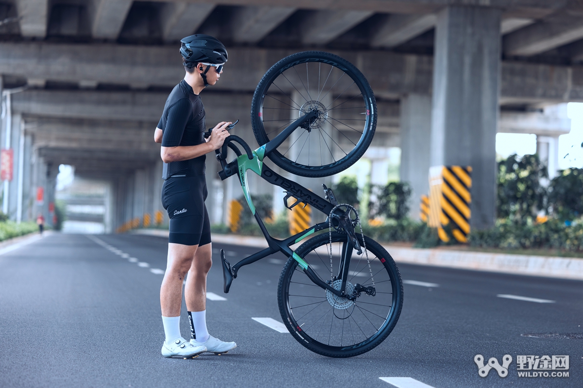 纯粹的性能   Pinarello Grevil F气动砾石车实测