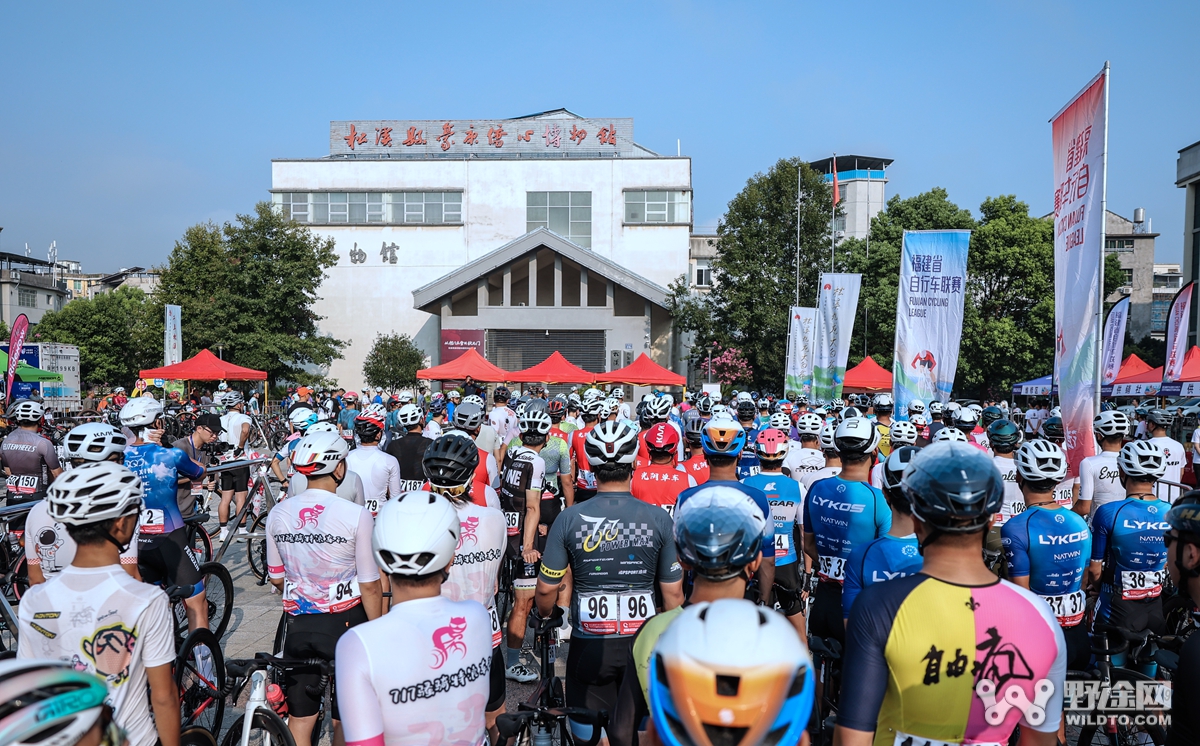 福建联赛松溪站：公路均速47！  迹驰包揽领奖台