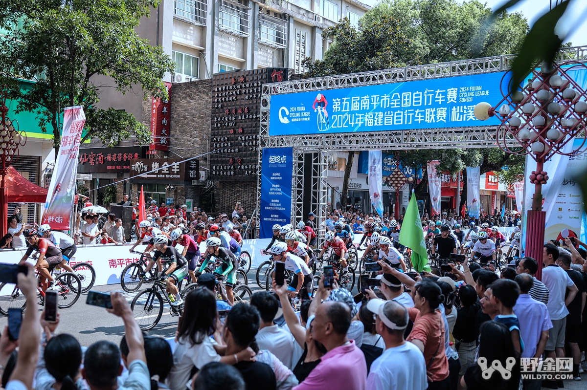 福建联赛松溪站：公路均速47！  迹驰包揽领奖台
