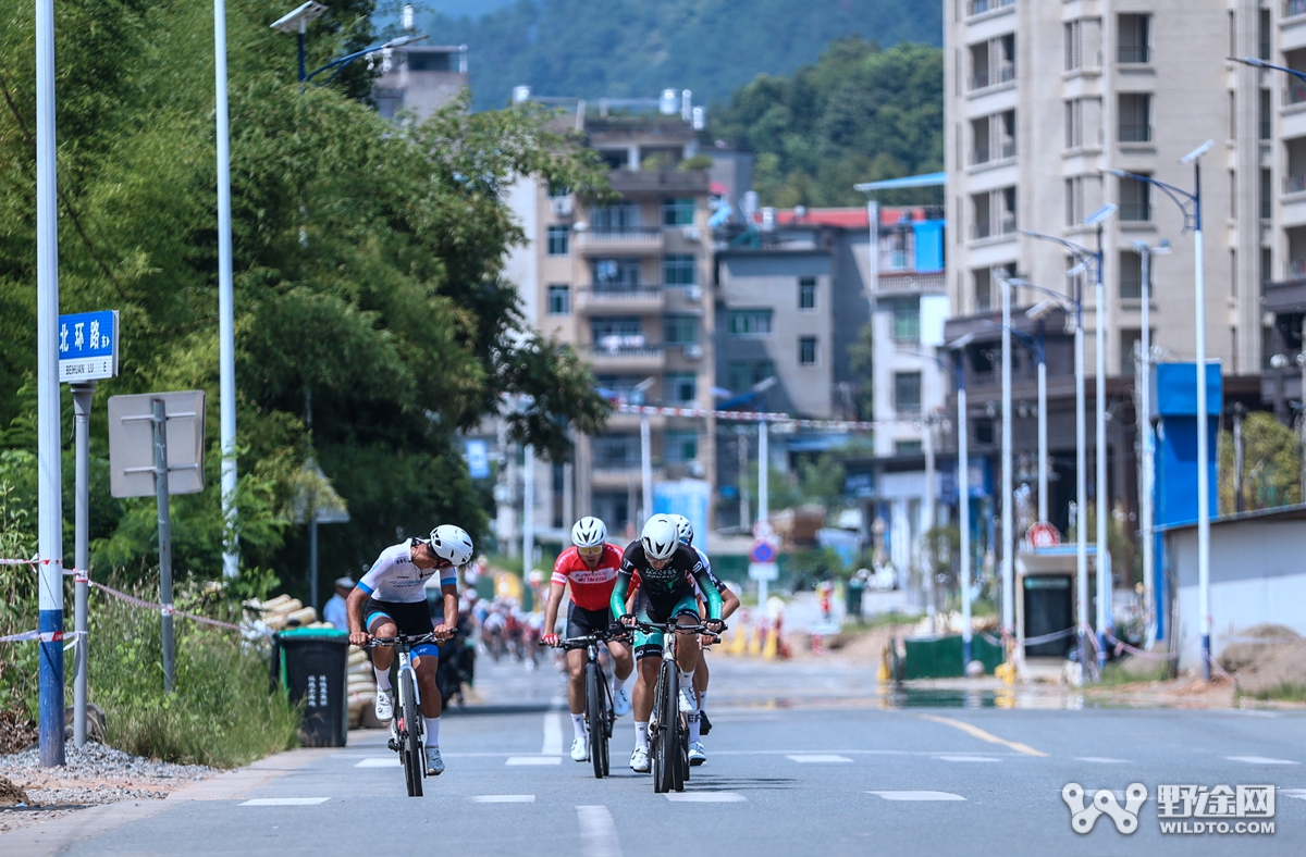 福建联赛松溪站：公路均速47！  迹驰包揽领奖台