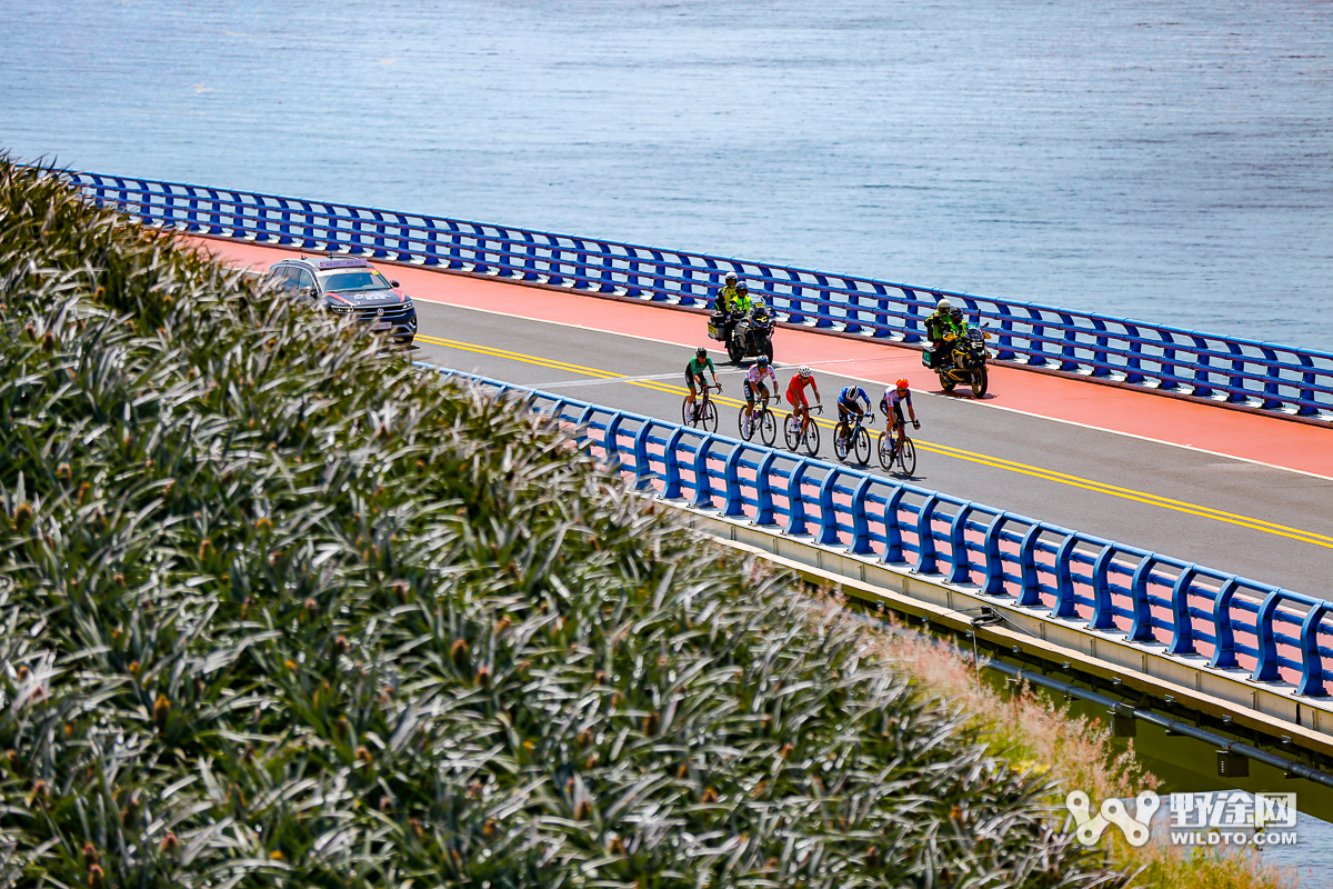 環(huán)島賽S2：飛銳快客車隊奪賽段 領騎衫洗牌