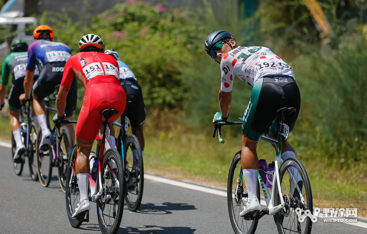 環(huán)島賽S2：飛銳快客車隊奪賽段 領騎衫洗牌