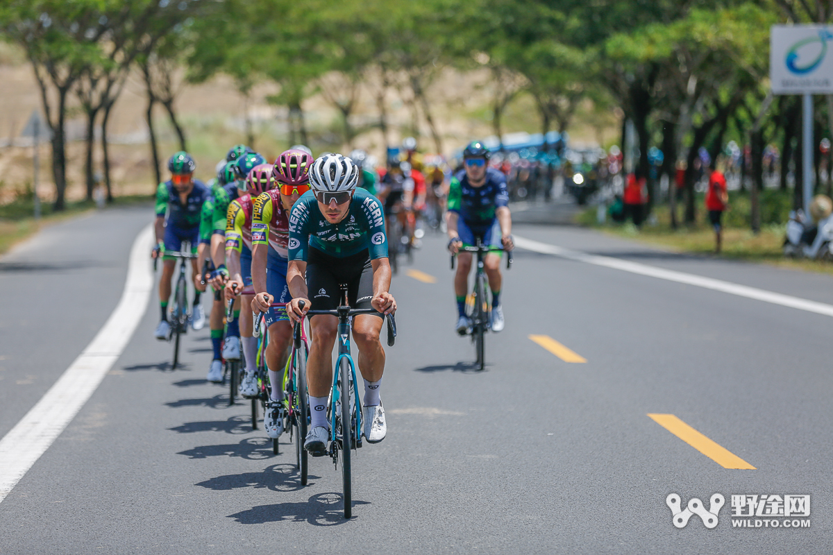 環(huán)島賽S2：飛銳快客車隊奪賽段 領騎衫洗牌