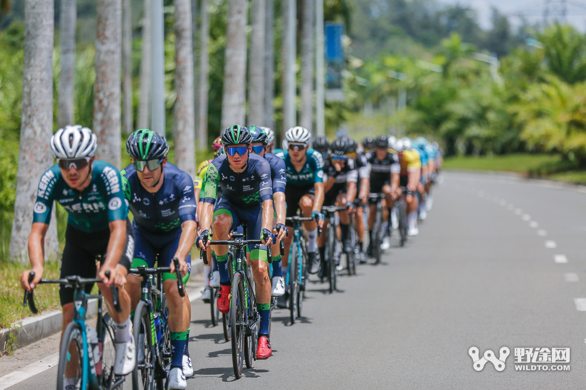 環(huán)島賽S2：飛銳快客車隊奪賽段 領騎衫洗牌