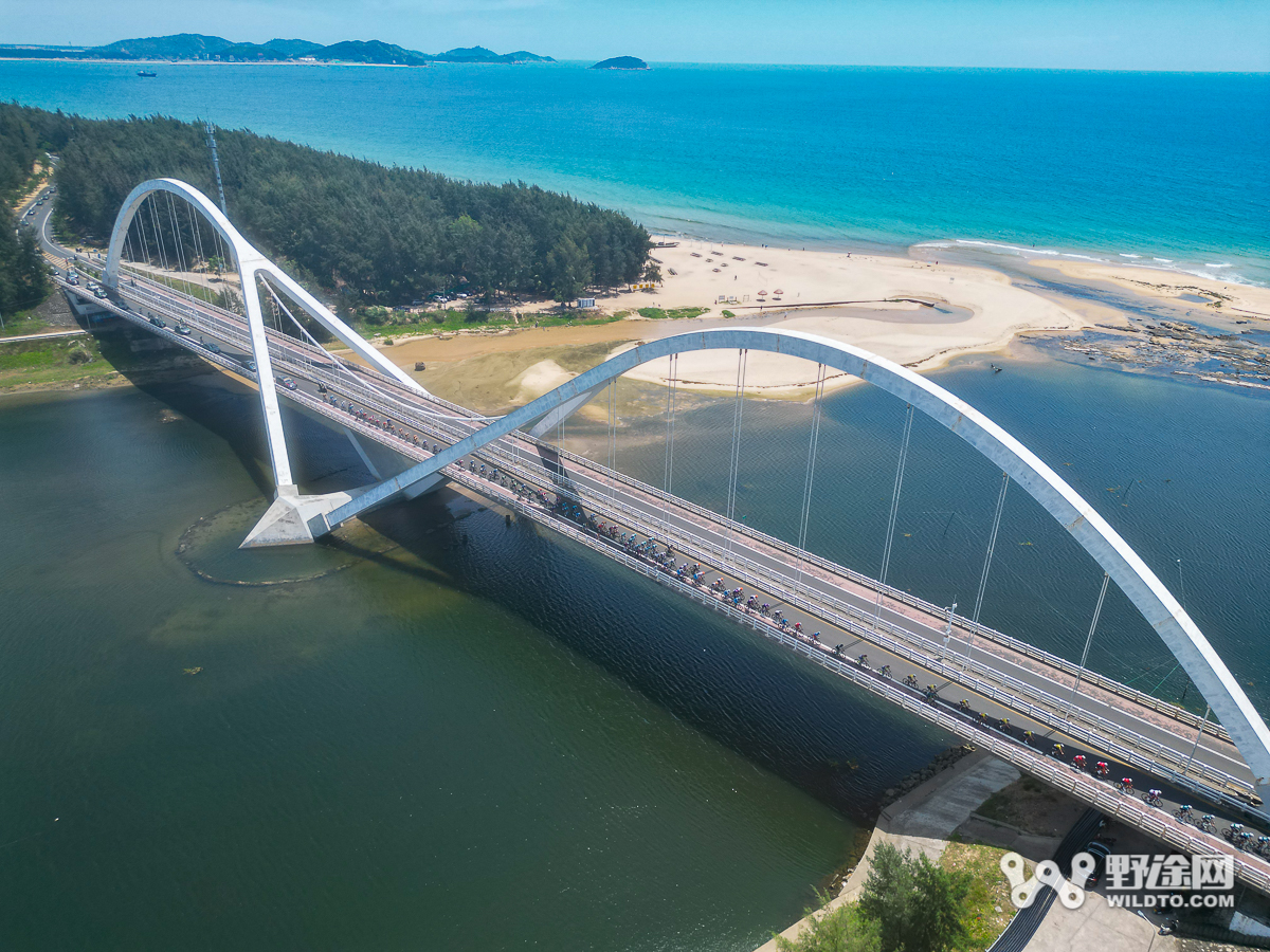 環(huán)島賽S2：飛銳快客車隊奪賽段 領騎衫洗牌