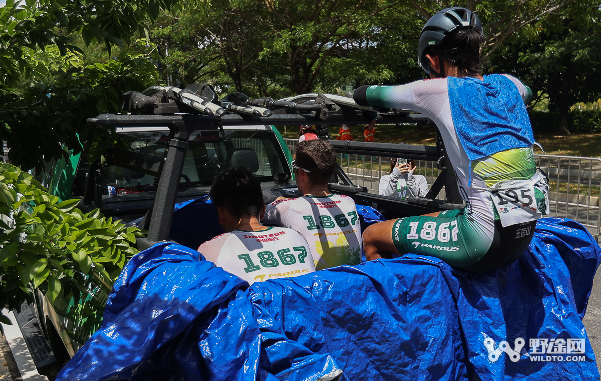 環(huán)島賽S2：飛銳快客車隊奪賽段 領騎衫洗牌
