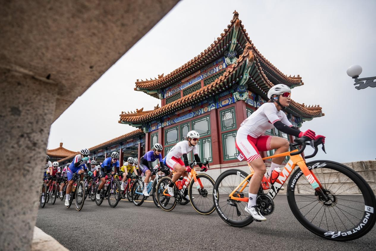 中国公路自行车联赛第三站（北京·昌平）  暨环昌平国际公路自行车挑战赛圆满落幕