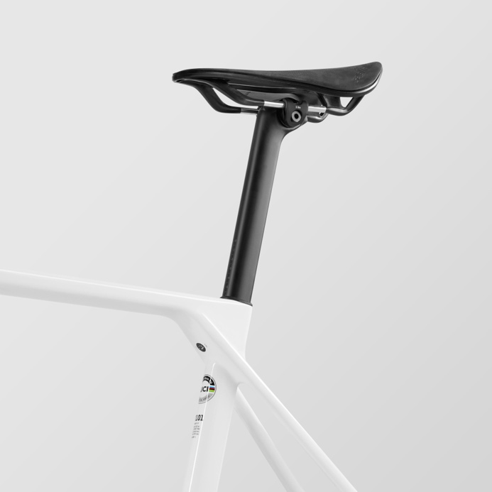 搭载PACE车把技术 CANYON推出全新ULTIMATE与ENDURACE车型