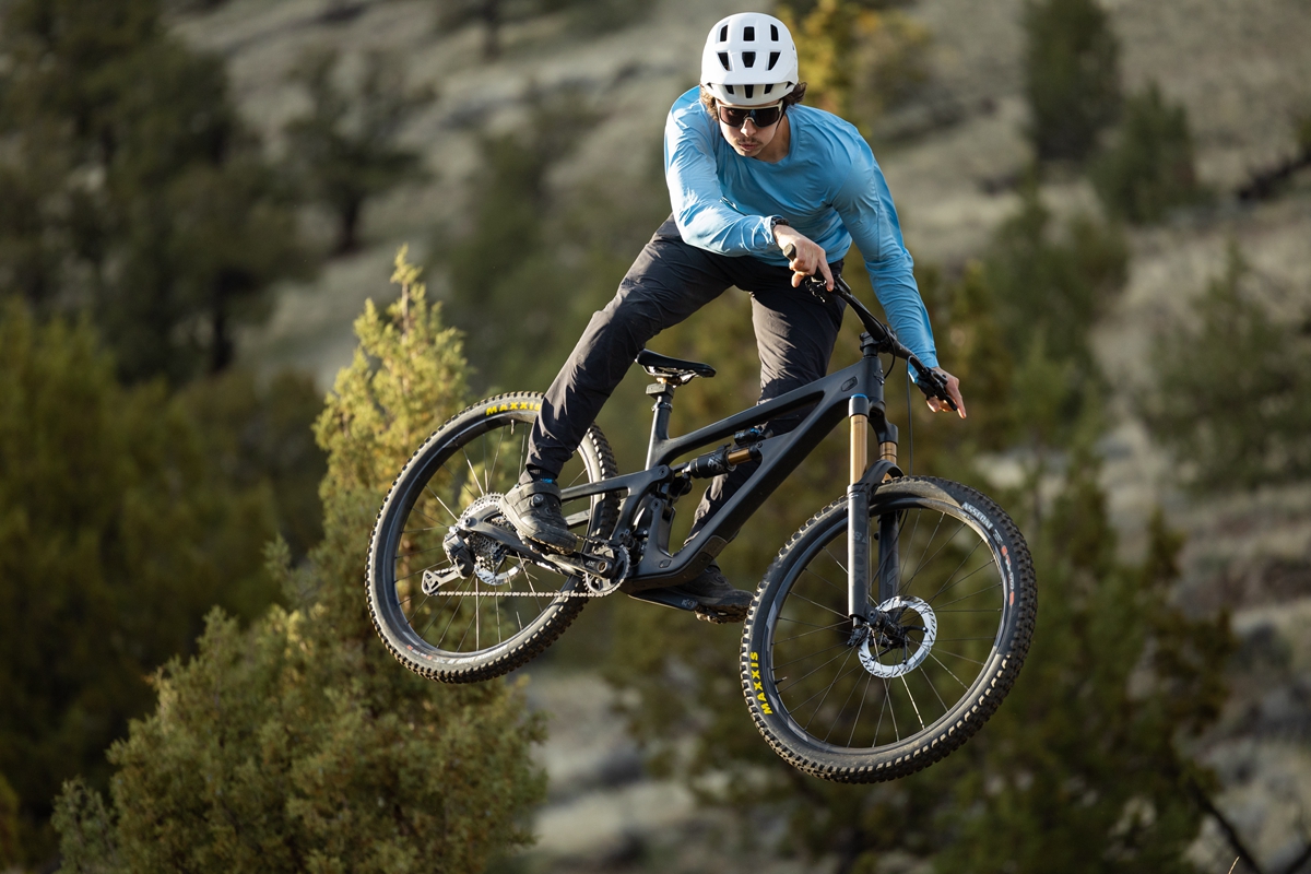 全新XT M8200 Di2電變 禧瑪諾擴展無線山地車套件陣容