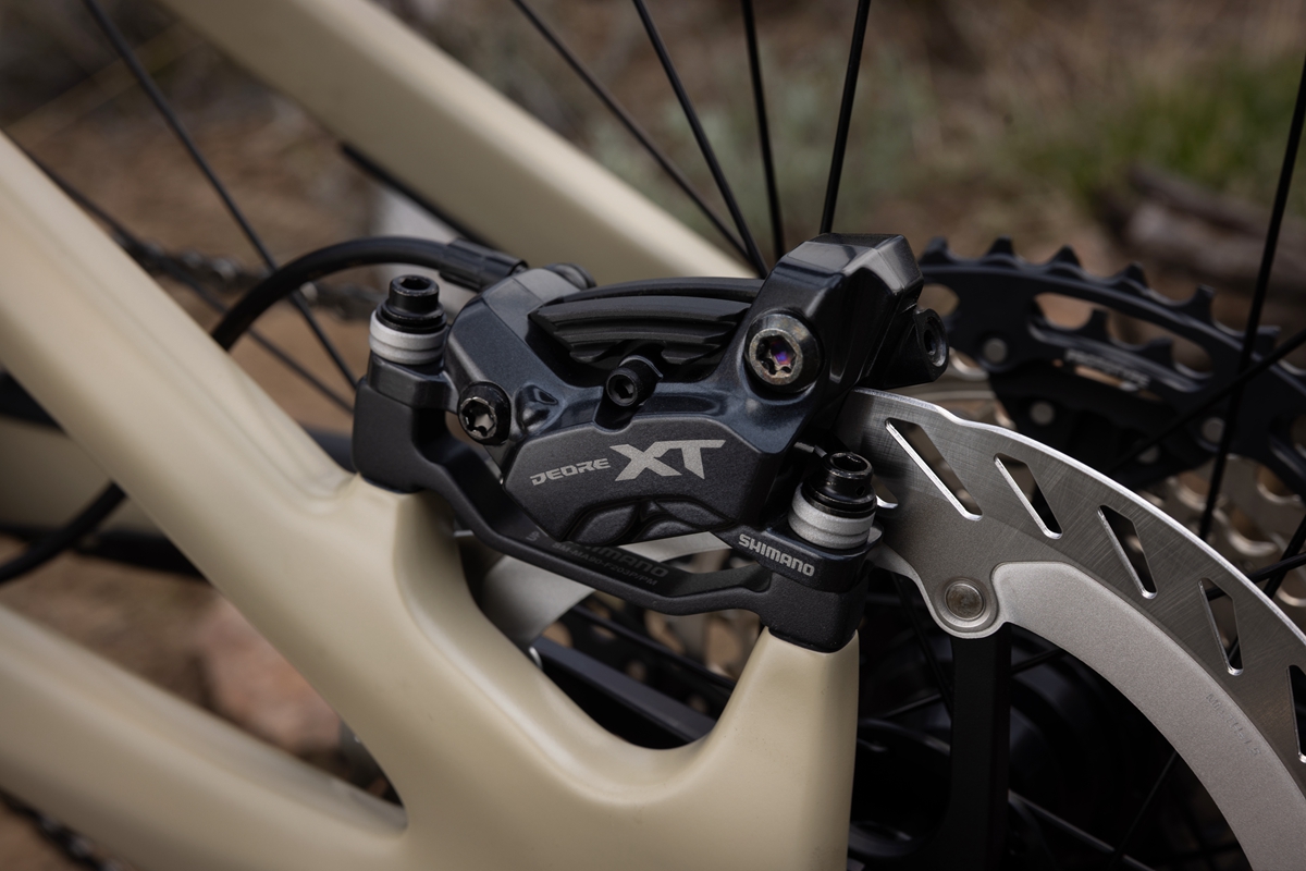 全新XT M8200 Di2電變 禧瑪諾擴展無線山地車套件陣容