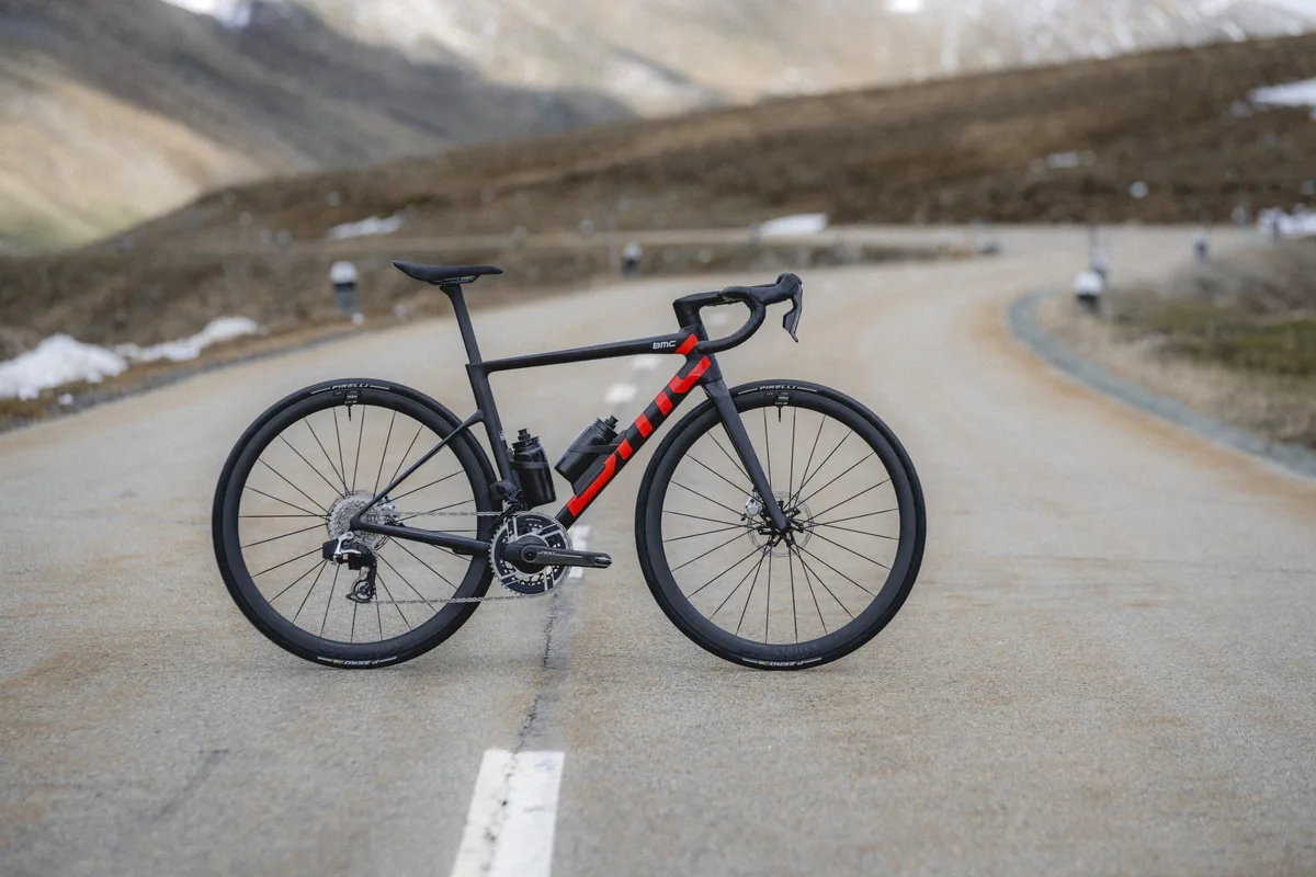 为纯粹爬坡  BMC推出全新Teammachine SLR 01