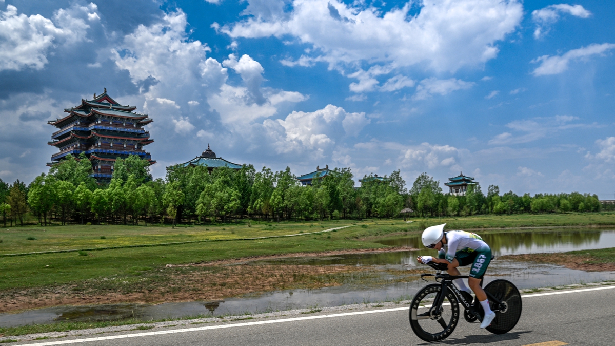 2025鄂尔多斯公路车锦标赛 苗城硕加冕新科全国冠军