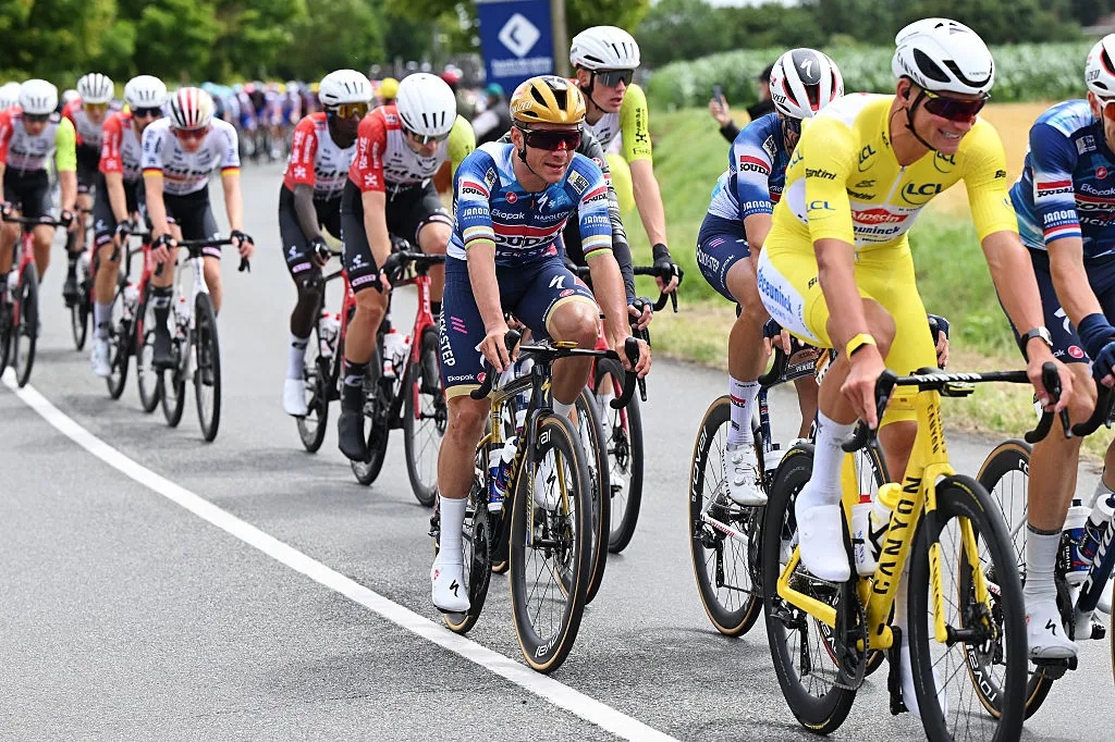環(huán)法S3 | 菲利普森摔車退賽  梅利爾沖刺險勝米蘭