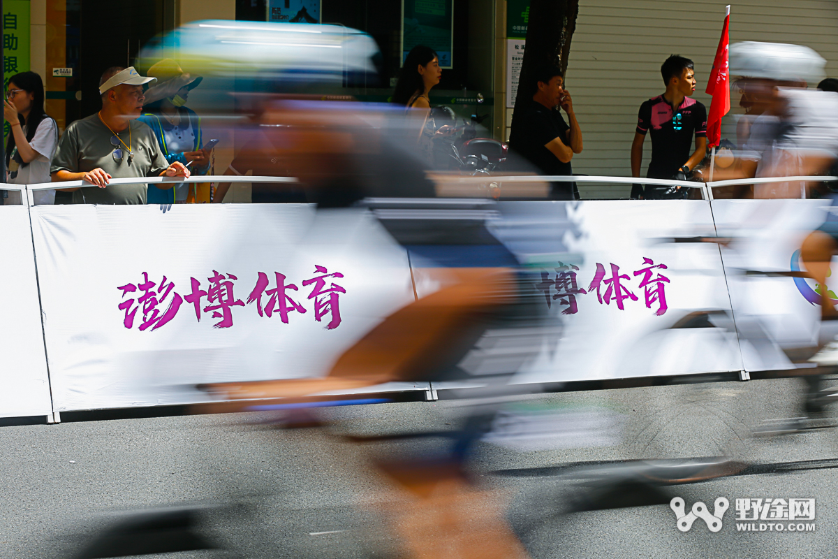 南平市公开赛暨福建联赛松溪站：大团冲刺 徐兆亮斩获冠军