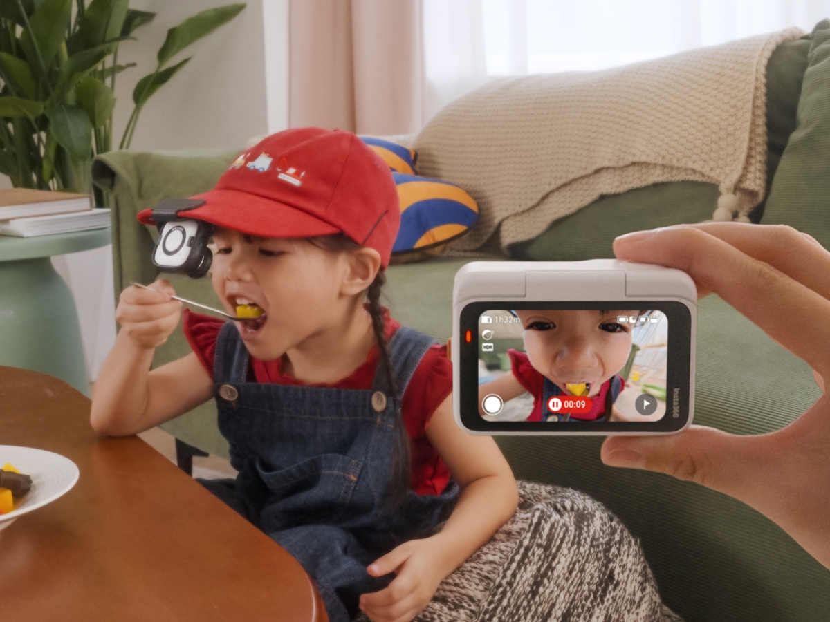 影石Insta360首款“口袋相机”GO Ultra 发布：旗舰画质，全能小方块