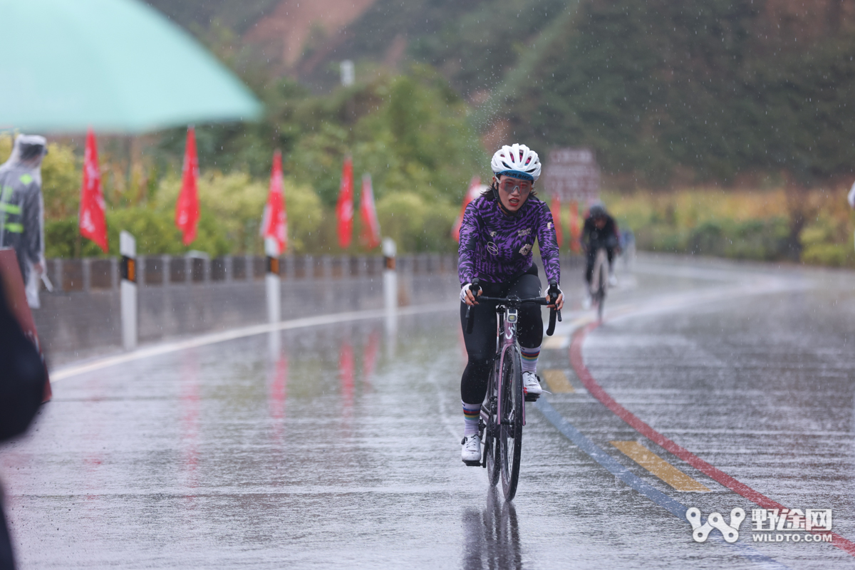 柳裕杯·2025黄河一号旅游公开赛（柳林站）：刘奥林夺魁 凤凰女子队团胜