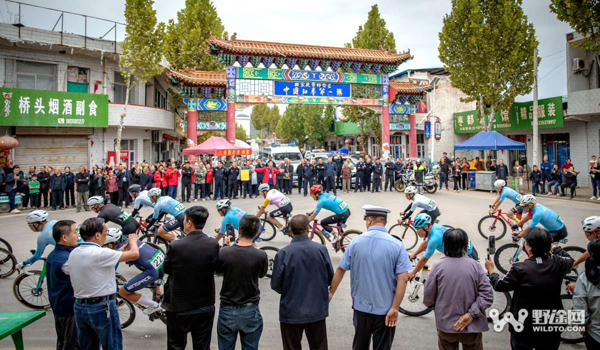柳裕杯·2025黄河一号旅游公开赛（柳林站）：刘奥林夺魁 凤凰女子队团胜