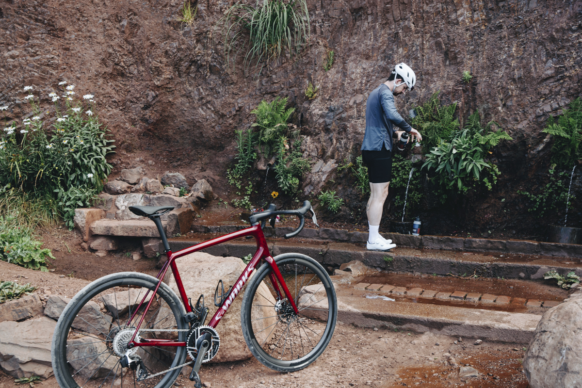 仅595克！重塑造车之道   Specialized全新Aethos 2发布