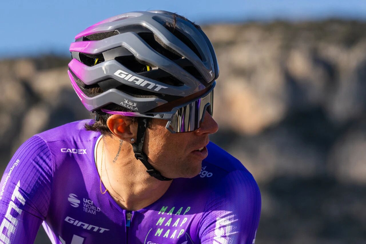 GIANT 与 Team Jayco AlUla 车队建立全新眼镜合作关系