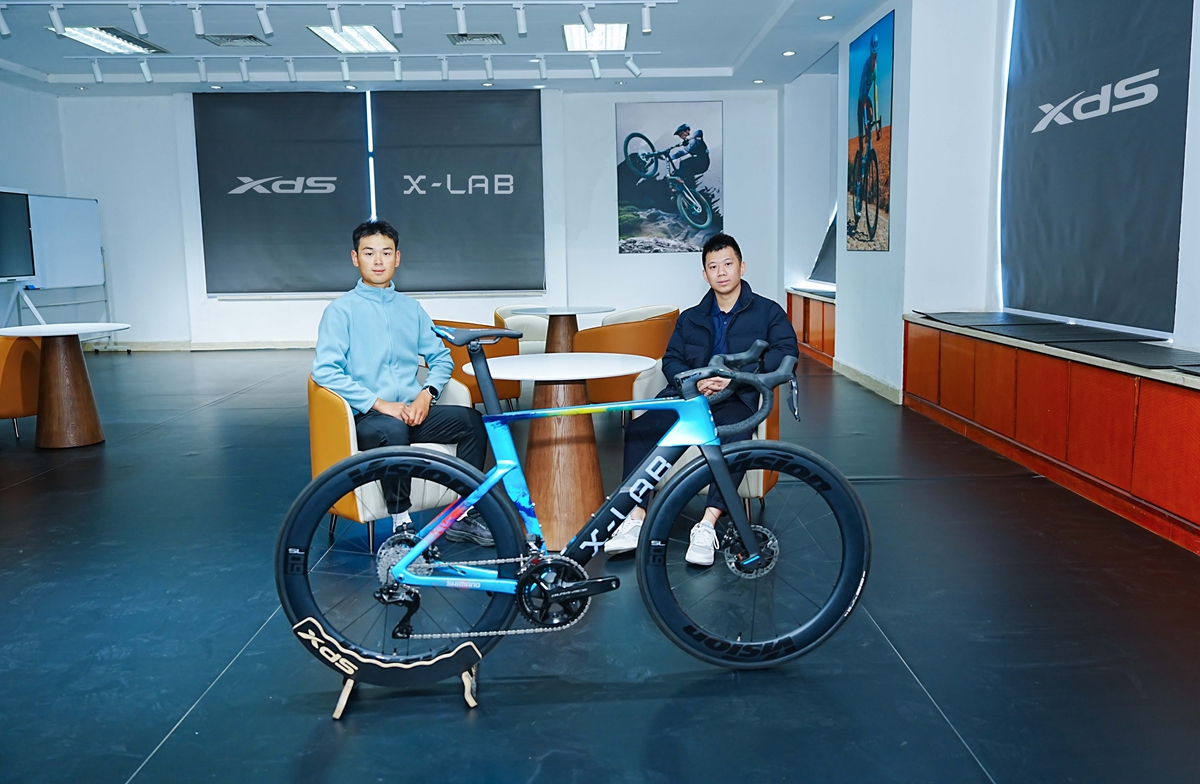 喜德盛搭建国际通道，李优携世锦赛佳绩签约喜德盛阿斯塔纳车队！