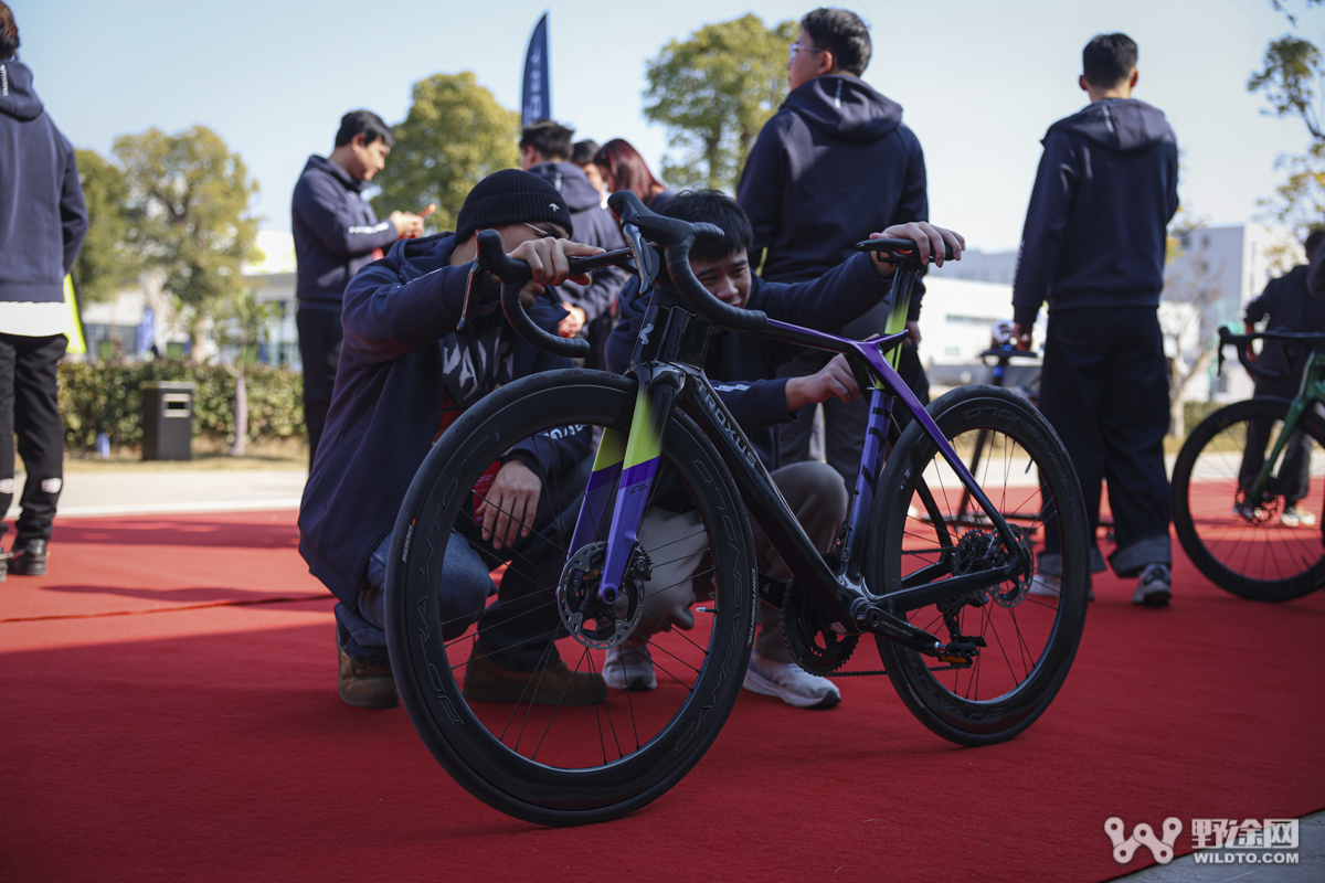 创速未来·共赴山海｜TROXUS 2026 战略新品重磅发布  携手 INTENSE 启新程