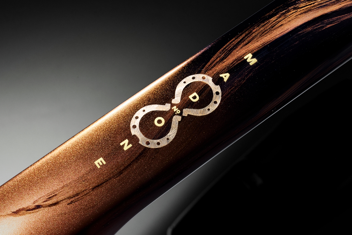 TREK 推出 Project One ICON Palomino “马动骁腾” 中国马年涂装