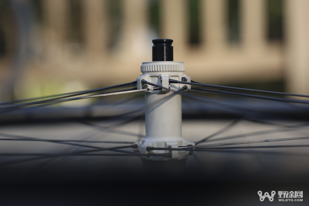 不止于“轻”   950g的静藤Ultra公路轮组究竟如何？