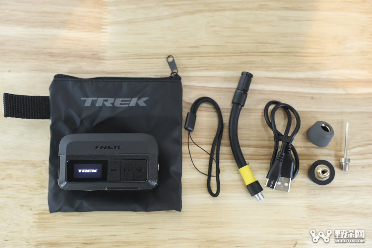 好物推荐 | 塞进尾包就能走  Trek Air Rush电动迷你打气筒