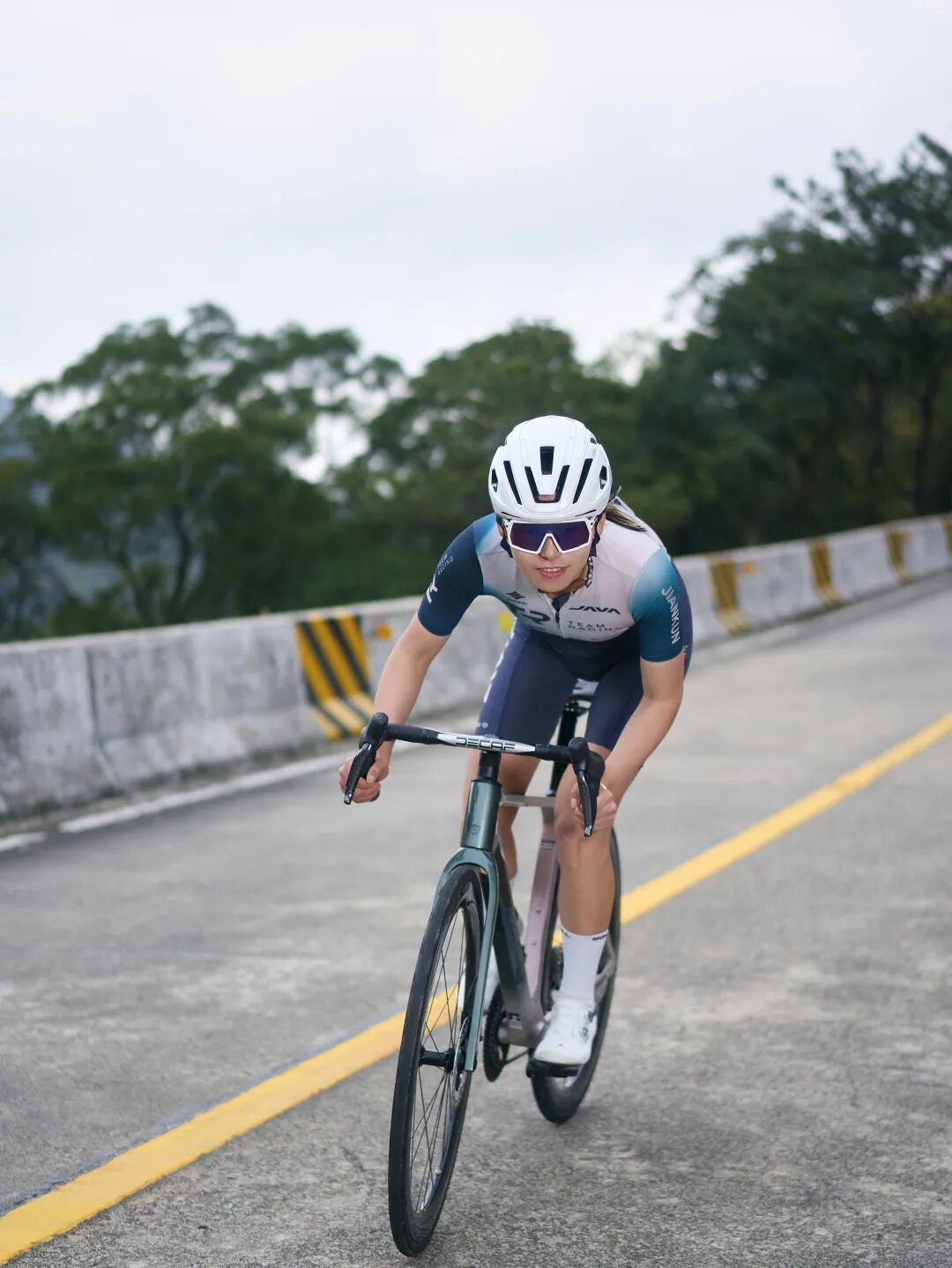 高艳娇加入 JAVA-JIANKUN女子车队蓄势待发