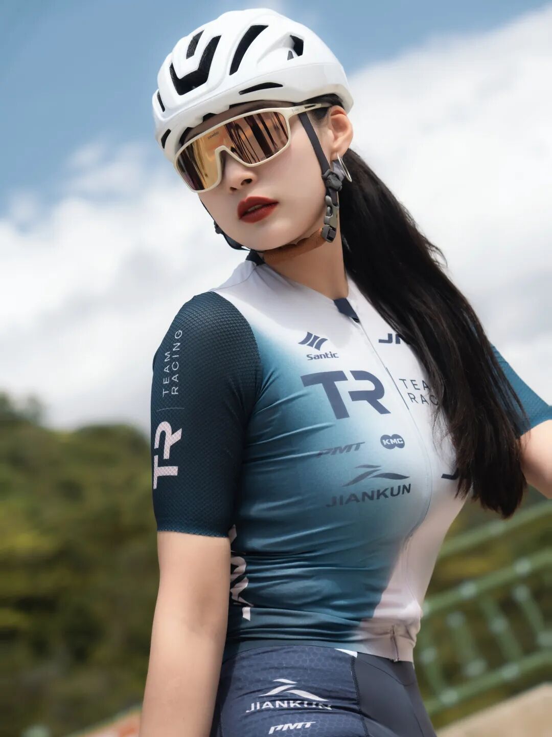 高艳娇加入 JAVA-JIANKUN女子车队蓄势待发