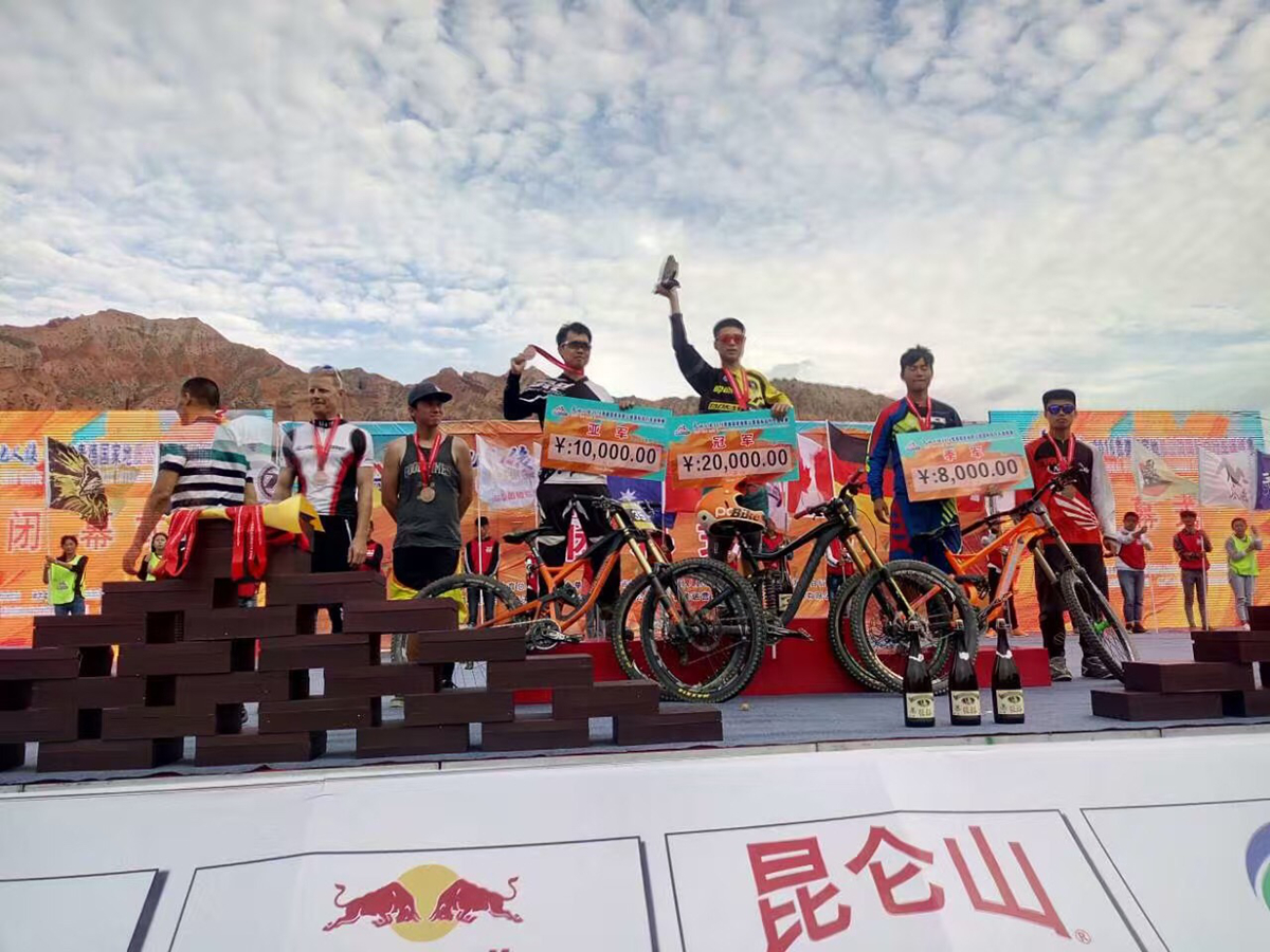 完美车业×肖聪 正式签约｜以冠军标准，铸就避震专业品质