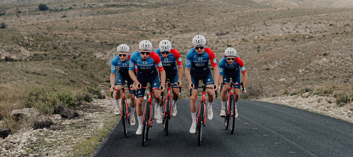 赋能赛场  禧玛诺携手多支世巡车队征战 2026 赛季