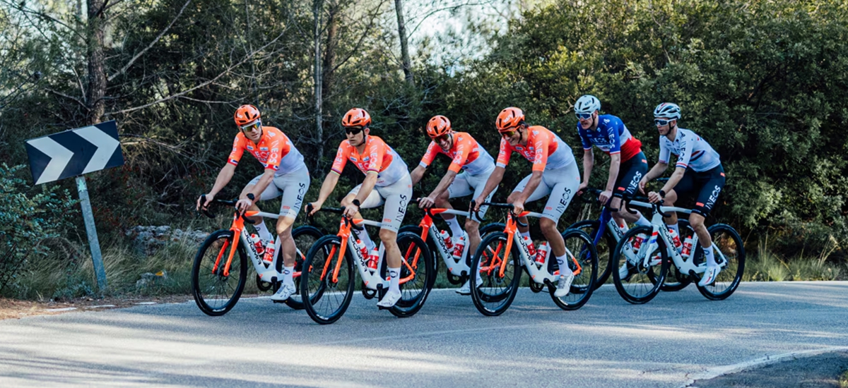 赋能赛场  禧玛诺携手多支世巡车队征战 2026 赛季